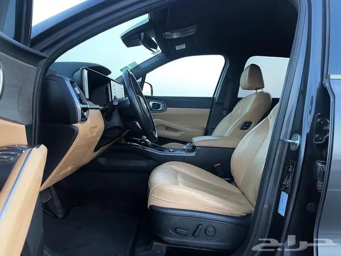 كيا سورينتو موديل 9