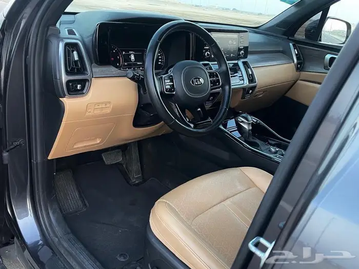 كيا سورينتو موديل 8