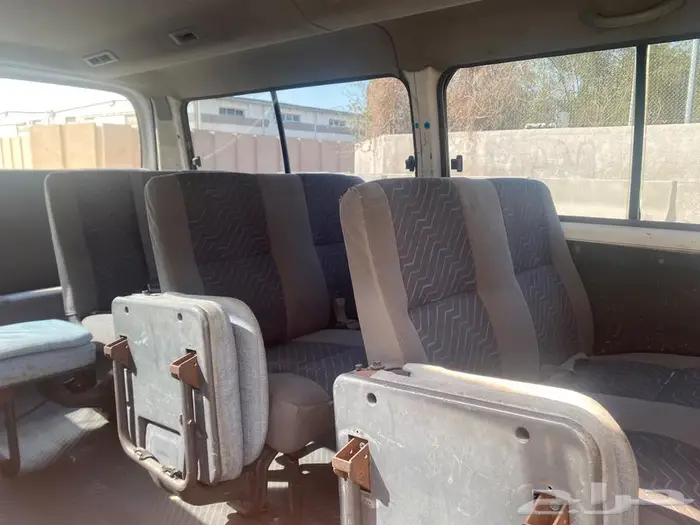 للبيع باص نيسان اورفان 4