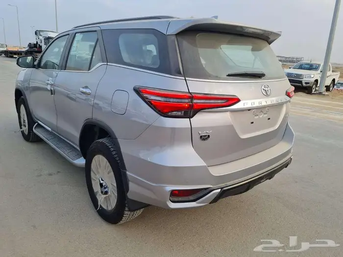 تويوتا فورشنر 2025 10