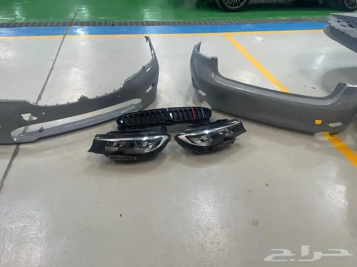 وجهية BMW 2022 320 3