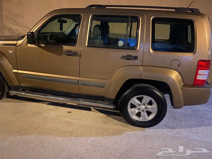 شيروكي ليبرتي 2012 V6 3