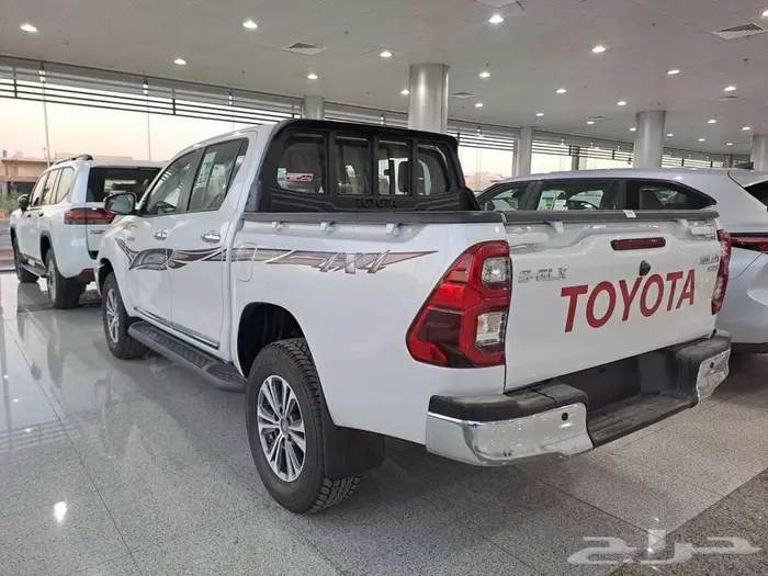 هايلكس غمارتين سوبر جي ال اكس دبل 2.7 بنزين اتوماتيك 12