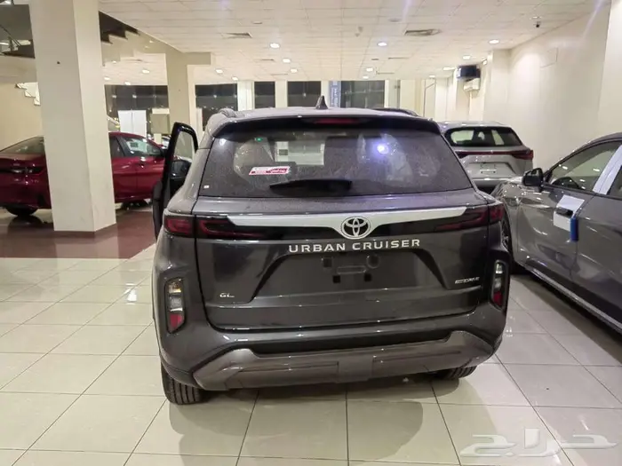 تويوتا اوربان الموديل 2026 3