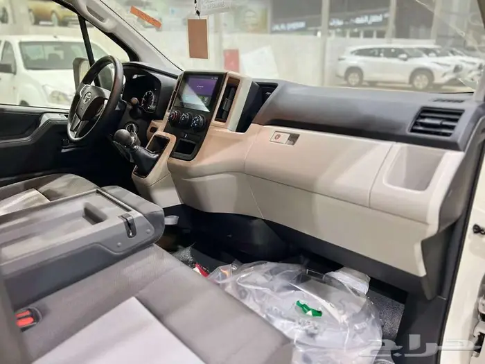 تويوتا باص هايس ديزل 2025 سقف عالي وسقف واطي جير عادي بنك 17