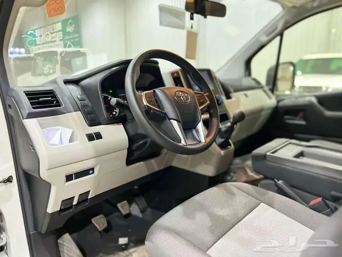 تويوتا باص هايس ديزل 2025 سقف عالي وسقف واطي جير عادي بنك 12