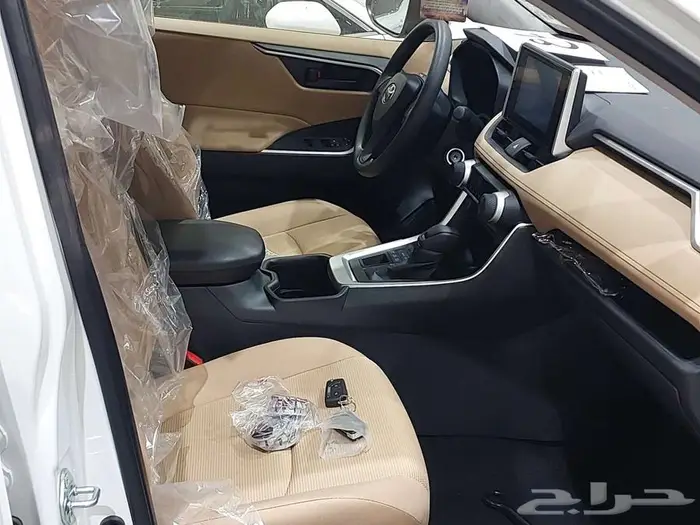 تويوتا راف فور LE دفع رباعي بنزين 2025 9