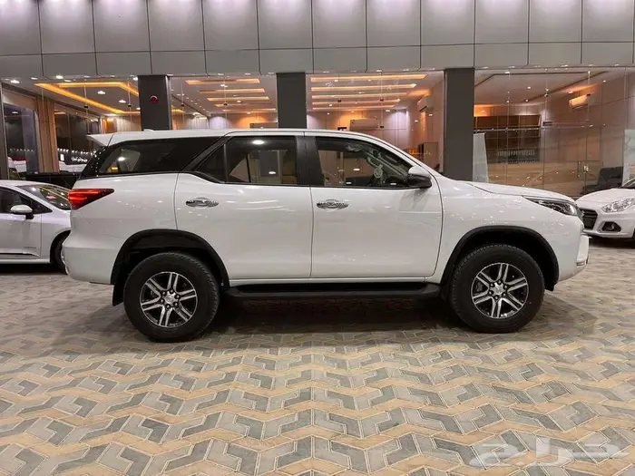 تويوتا فورتشنر GX2 بدون دبل بنزين 2025 كاش وبنك 2