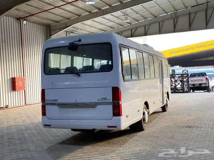هيونداي كاونتي ديزل 26 راكب 2023 عرض 249.000 شامل الضريبه 4