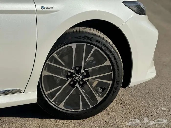 تويتا كامري LE هايبرد موديل 2025 لدى ابن ذياب 3