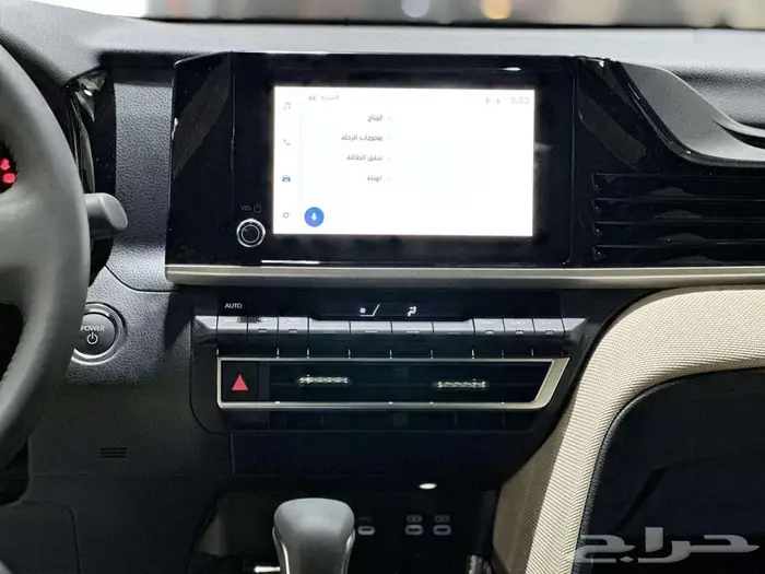 تويوتا كامري LE هايبرد 2025 12