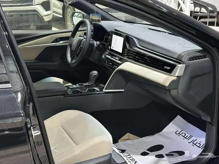 تويوتا كامري LE هايبرد 2025 14