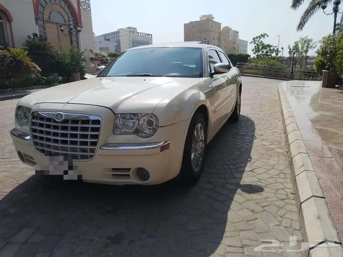 كرايزلر موديل 2008 فل كامل فتحه سقف 6 سلندر مثبت سرعة 2