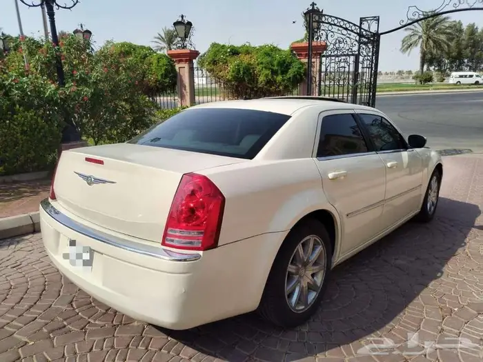 كرايزلر موديل 2008 فل كامل فتحه سقف 6 سلندر مثبت سرعة 4