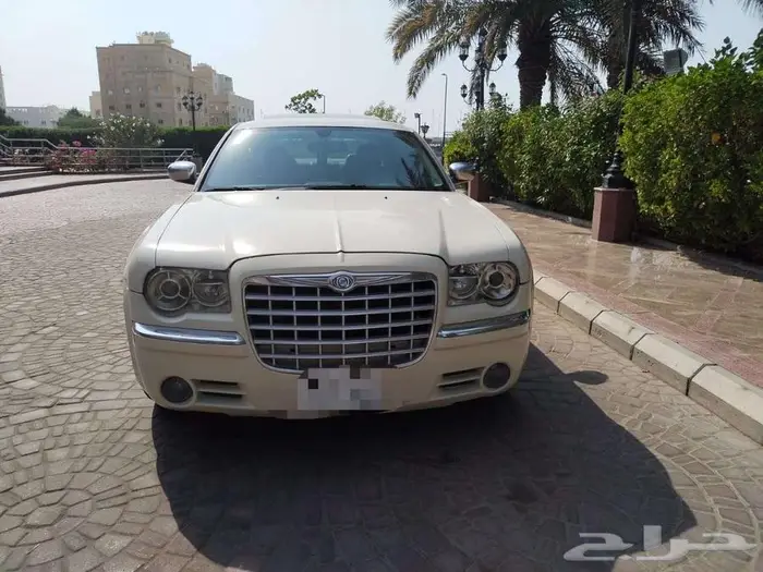 كرايزلر موديل 2008 فل كامل فتحه سقف 6 سلندر مثبت سرعة 0