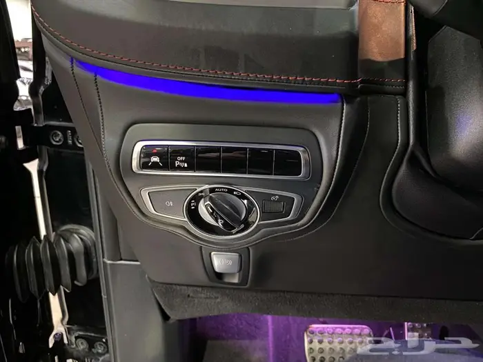 مرسيدس G63 موديل 2019 اسود ماشيه 150الف كم 24