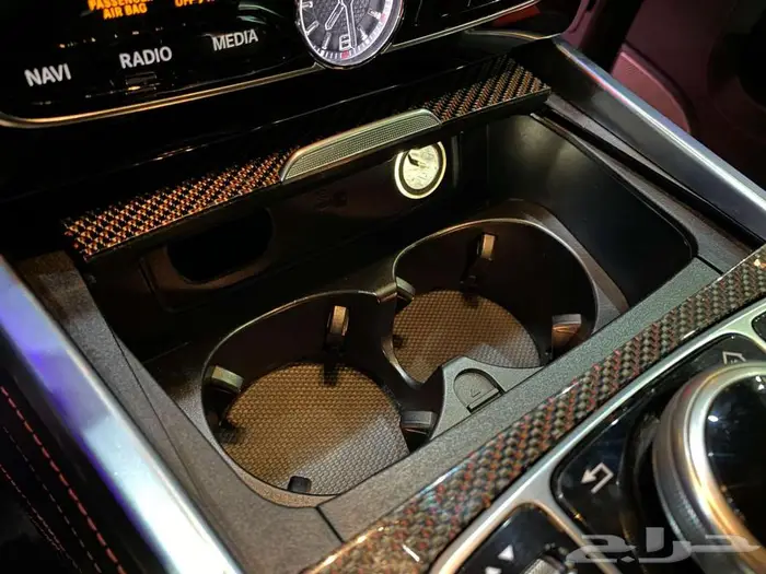 مرسيدس G63 موديل 2019 اسود ماشيه 150الف كم 41