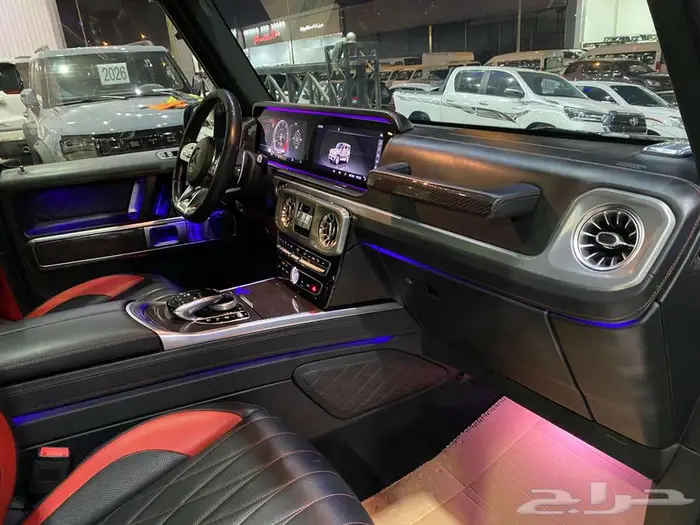مرسيدس G63 موديل 2019 اسود ماشيه 150الف كم 44