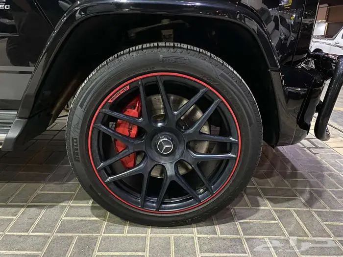 مرسيدس G63 موديل 2019 اسود ماشيه 150الف كم 22