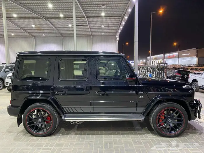 مرسيدس G63 موديل 2019 اسود ماشيه 150الف كم 34