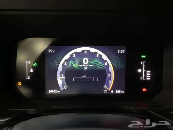 تويوتا برادو TXL2 موديل 2025 ابيض بنزين سعودي ماشيه 27000كم 21