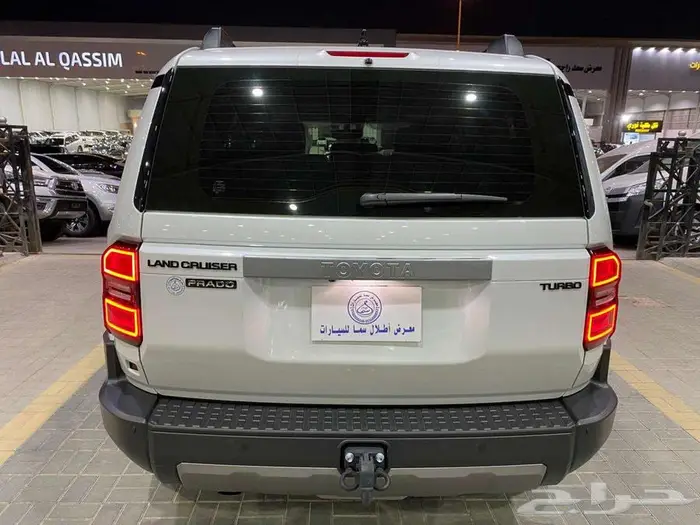 تويوتا برادو TXL2 موديل 2025 ابيض بنزين سعودي ماشيه 27000كم 20