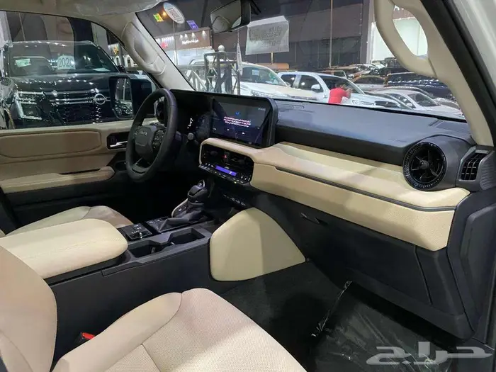 تويوتا برادو TXL2 موديل 2025 ابيض بنزين سعودي ماشيه 27000كم 22