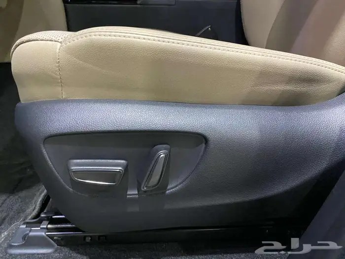 تويوتا برادو TXL2 موديل 2025 ابيض بنزين سعودي ماشيه 27000كم 33