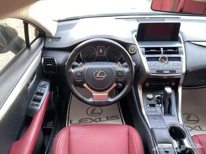 لكزس NX300 2021 سعودي ماشي 11 الف 11