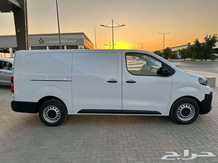 بيجو اكسبيرت فان بضاعه ديزل 2025 كاش واقساط 9