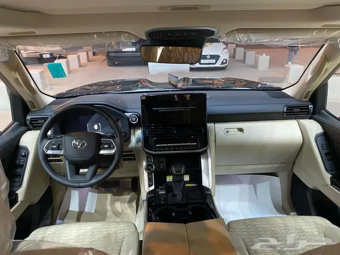 تويوتا لاندكروزر 2025-L3 بنزين. ( اسود ) 8