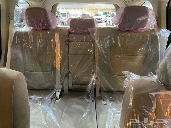 تويوتا لاندكروزر 2025-L3 بنزين. ( اسود ) 12