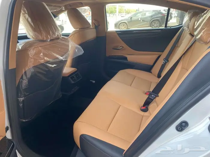 لكزس ES250 2025 استاندر الساير كويتي 8