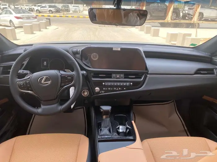 لكزس ES250 2025 استاندر الساير كويتي 12