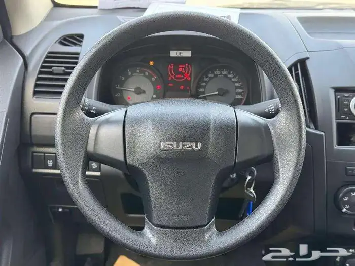 ايسوزو ديماكس غمارتين ستاندر زجاج كهربا 2025 10