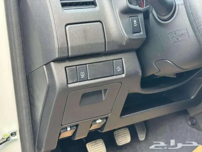 ايسوزو ديماكس غمارتين ستاندر زجاج كهربا 2025 14