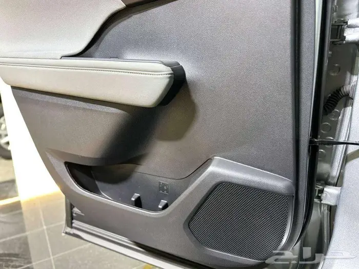 تويوتا هايلاندر LE دفع امامي 2025 13