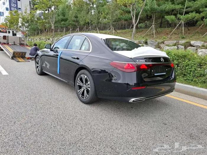 مرسيدس E200 موديل2025 الميموني للاستيراد بكوريا 3