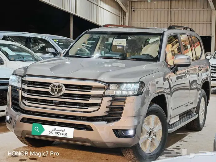 تويوتا لاندكروزر GXR. L2بنزين موديل 2025 0