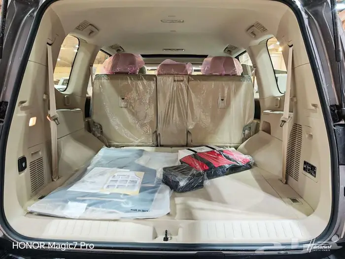 تويوتا لاندكروزر GXR. L2بنزين موديل 2025 5