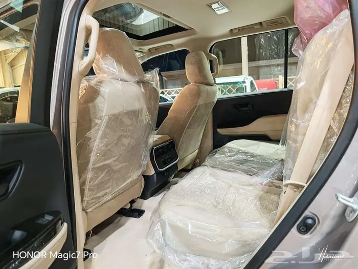 تويوتا لاندكروزر GXR. L2بنزين موديل 2025 4