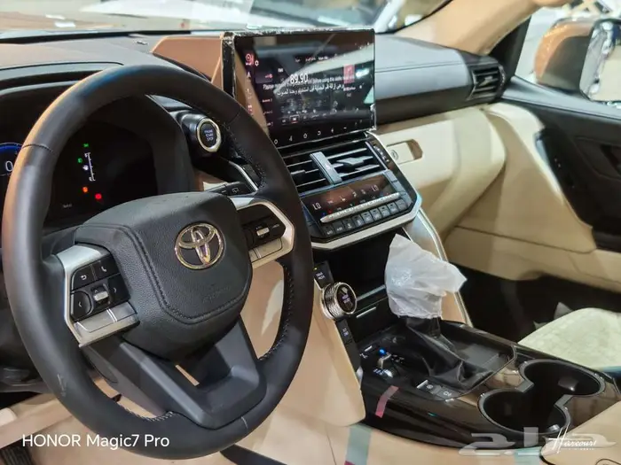 تويوتا لاندكروزر GXR. L2بنزين موديل 2025 8