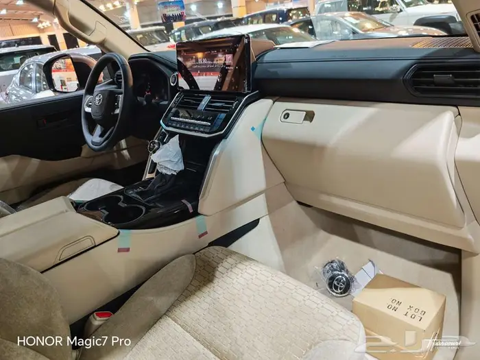 تويوتا لاندكروزر GXR. L2بنزين موديل 2025 17