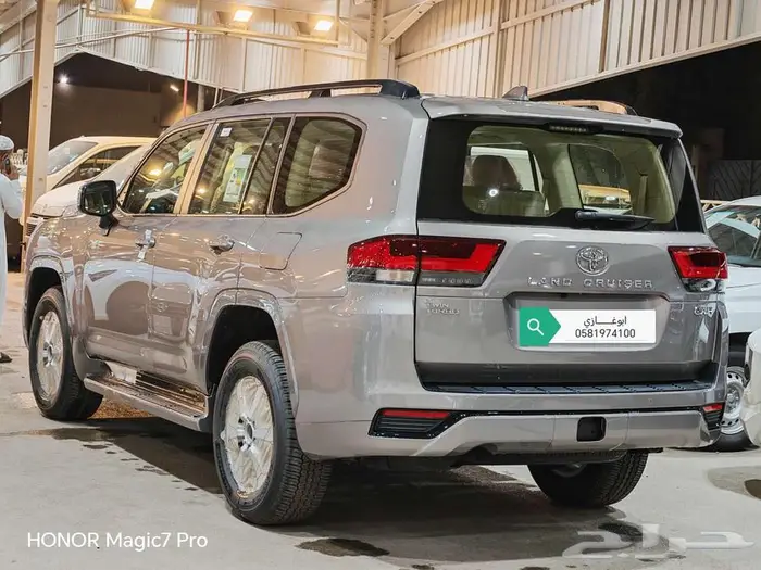تويوتا لاندكروزر GXR. L2بنزين موديل 2025 30