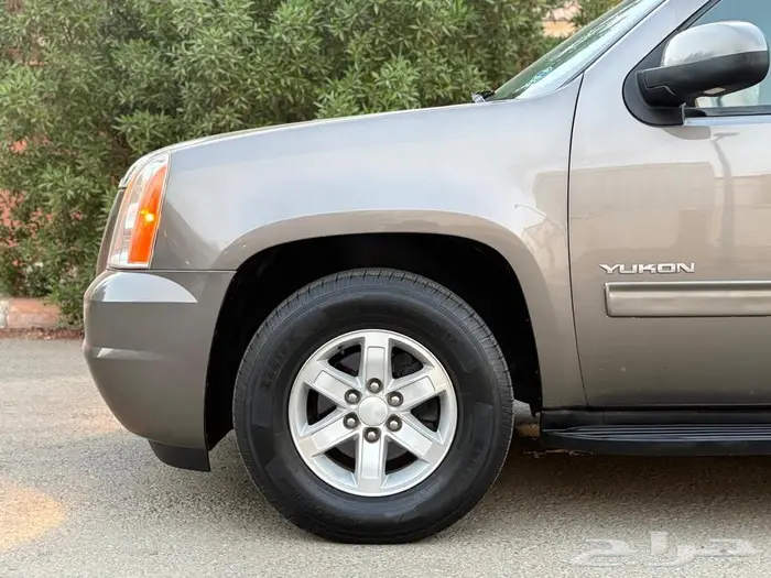 جمس يوكن 2013 نظظيف للبيع 7