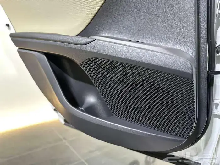 كامرى E ستاندرد هايبرد 2025 11