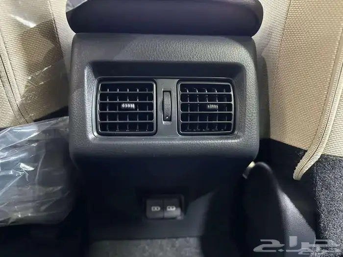 كامرى E ستاندرد هايبرد 2025 13