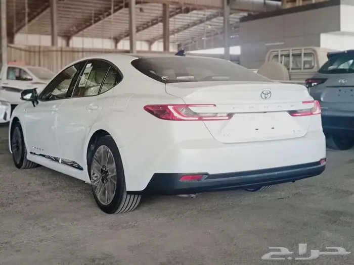 كامري 2.5 LE هايبرد 2025 م 5