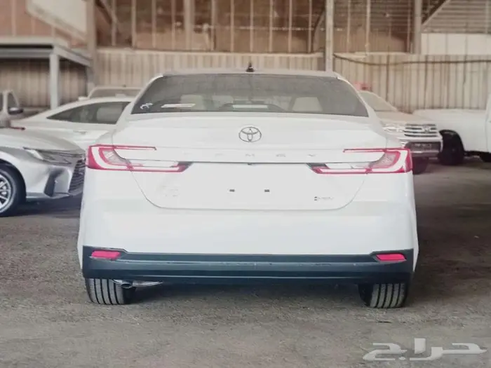 كامري 2.5 LE هايبرد 2025 م 4