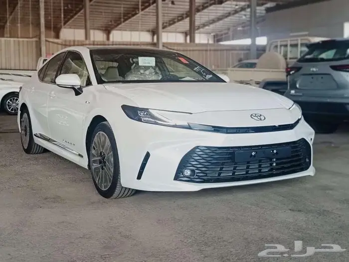 كامري 2.5 LE هايبرد 2025 م 0